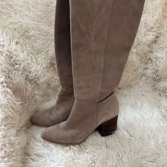 Tan suede leather Women's Boots - pointed toe size 7.5 - Picture 3 of 10